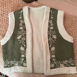 Floral Embroidered Sherpa Vest